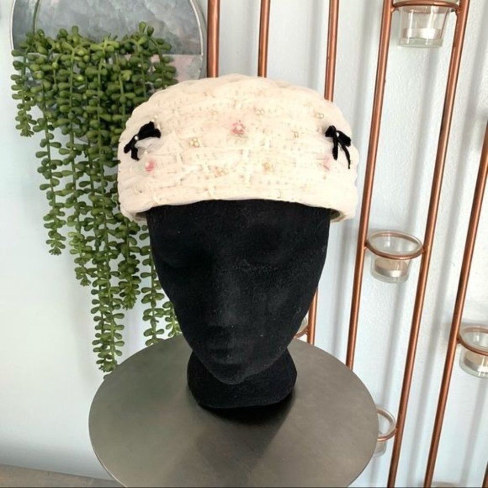 Vintage Off-White Mesh Pillbox Hat Floral Pearls - Picture 2 of 7